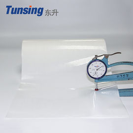 Film adhésif de fonte chaude de papier de libération d'auto-collant colle de 250 microns pour le polyester de PVC