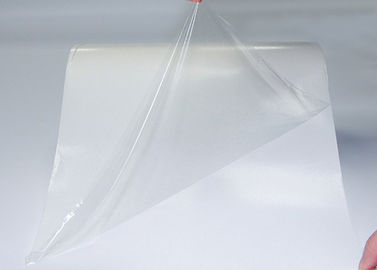 Dureté transparente élastique élevée chaude 52A de film adhésif de fonte de Tpu pour des sous-vêtements